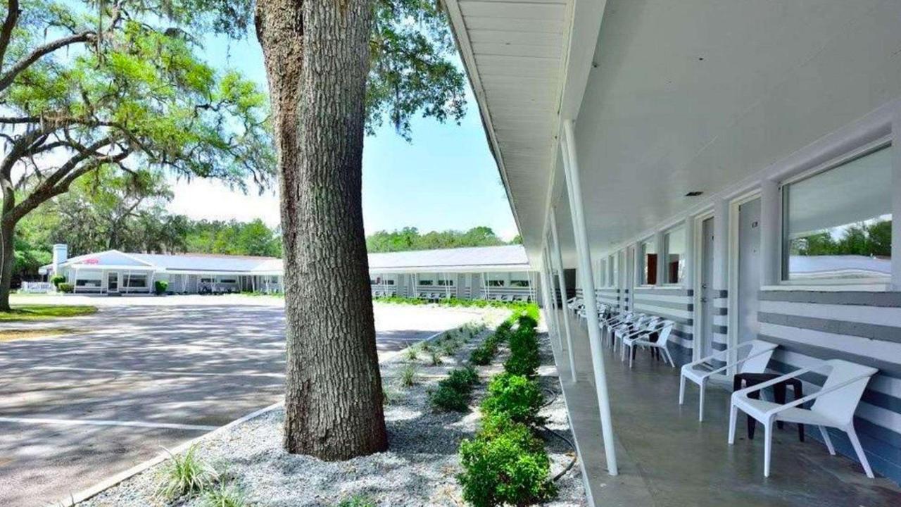 Sun Plaza Motel Silver Springs Exteriör bild